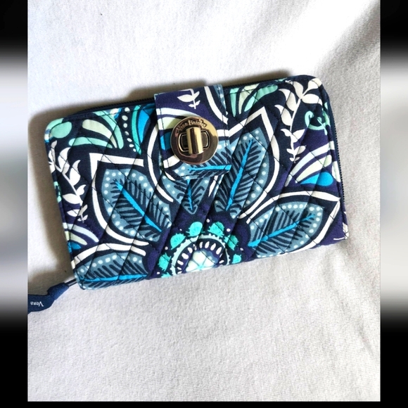 Vera Bradley Sling Backpack and Wallet - Picture 4 of 9